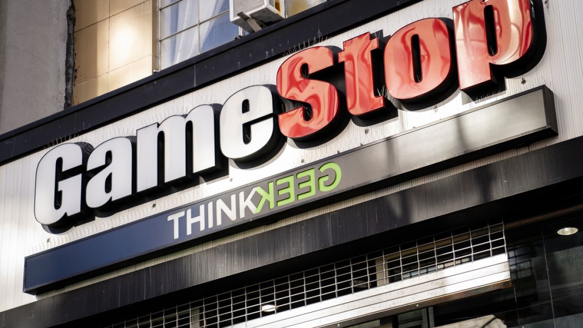 'Meme Rally' provoca un aumento del 70% en el precio de las acciones de GameStop en la única publicación X de Roaring Kitty