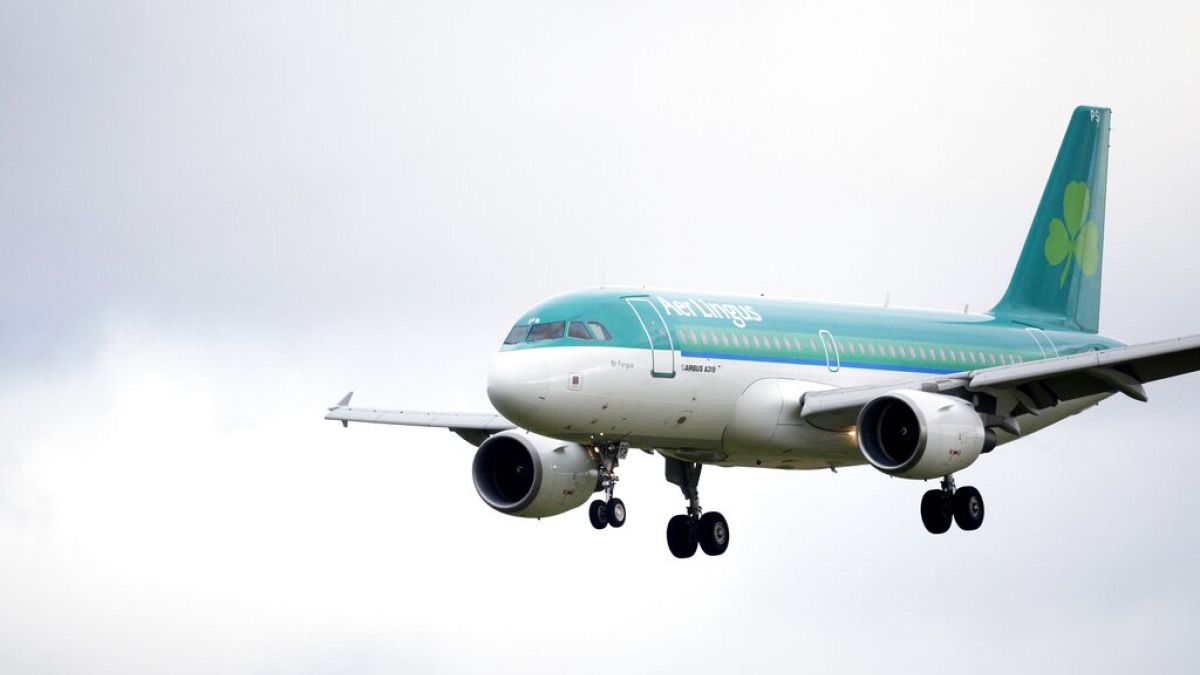 La interrupción de las vacaciones de verano se avecina mientras los pilotos de Aer Lingus avanzan hacia las huelgas