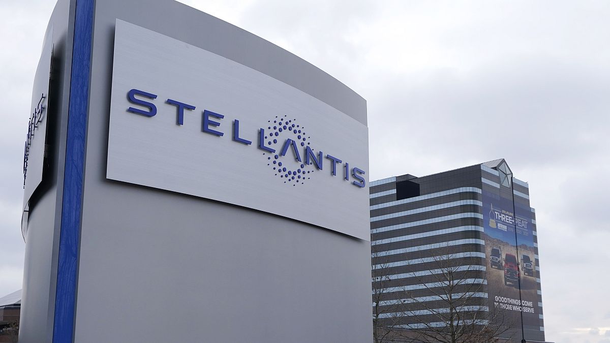 Stellantis amenaza con frenar la producción de automóviles del Reino Unido por las cuotas de vehículos eléctricos