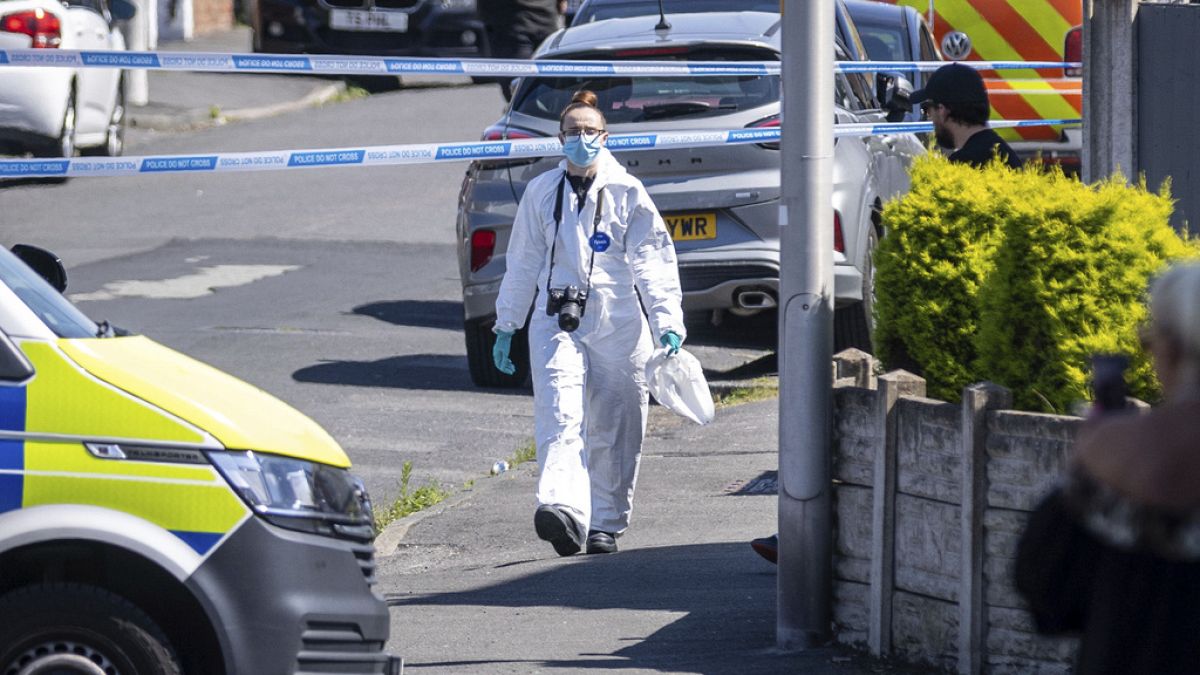 Dos niños muertos y 11 heridos en un apuñalamiento en una clase de baile en Inglaterra