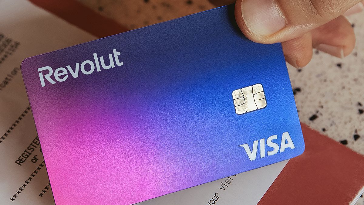 El banco Revolut obtiene luz verde en Reino Unido: ¿licencia para imprimir dinero?