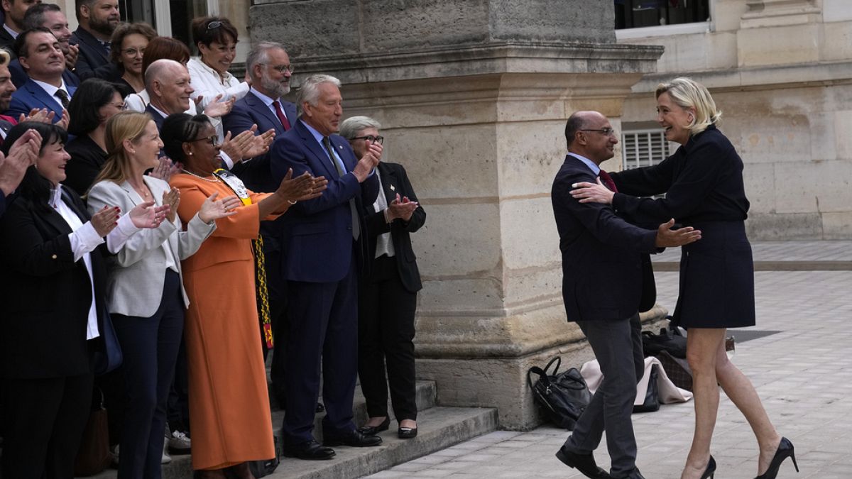 Elecciones francesas: un número récord de diputados de extrema derecha entran en la Asamblea Nacional