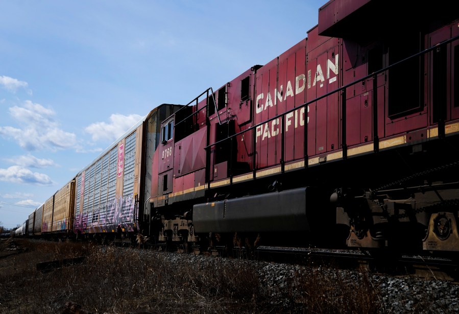 Posible paro laboral en los dos ferrocarriles más grandes de Canadá podría afectar la cadena de suministro de EE.UU. la próxima semana