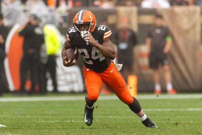 Nick Chubb Browns pic