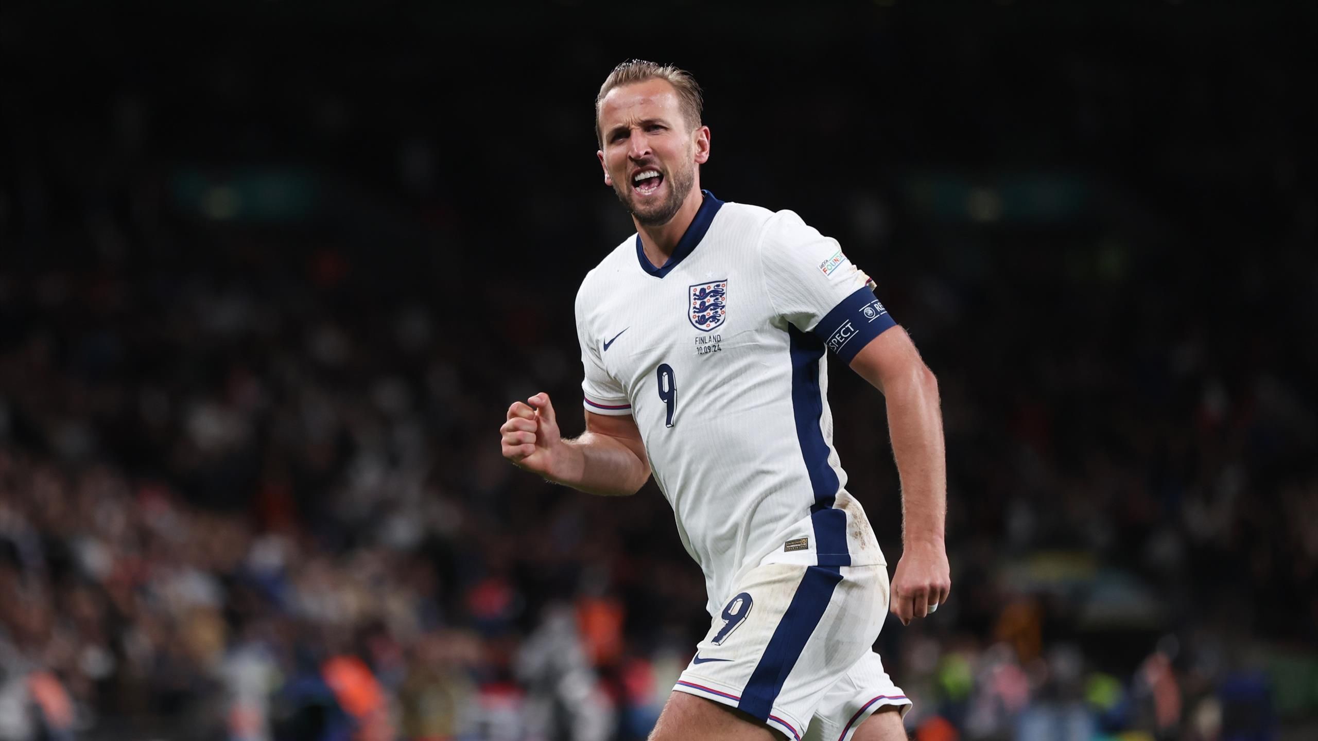 Kane celebra su partido internacional número 100 con un doblete para continuar el inicio ganador de Inglaterra bajo el mando de Carsley