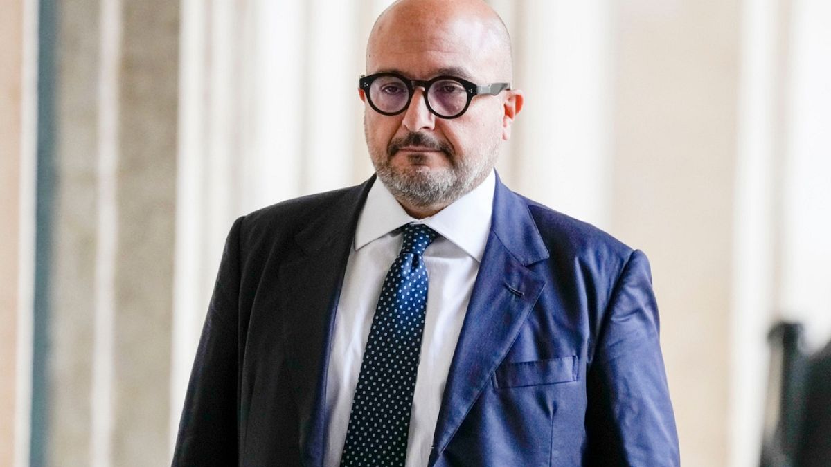 El ministro de Cultura italiano se disculpa con su esposa y con el primer ministro Giorgia Meloni por el escándalo amoroso