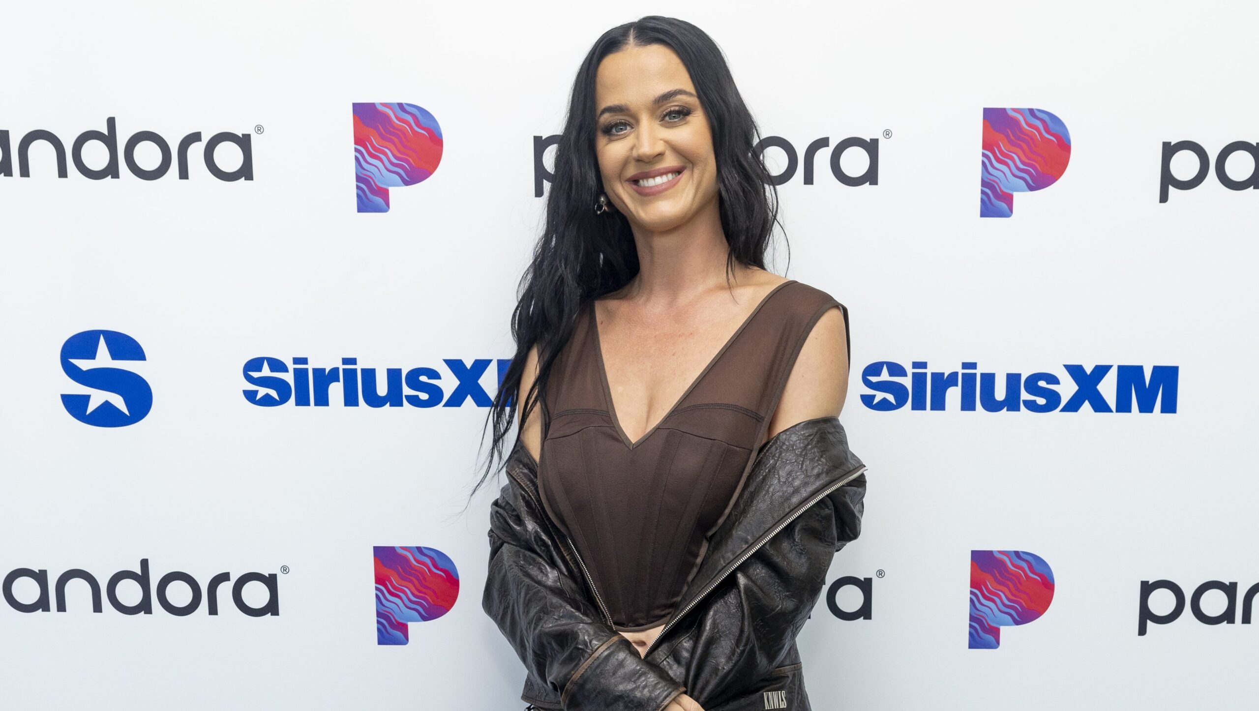 Katy Perry hace una broma sexual explícita en la entrevista de 'Call Her Daddy'