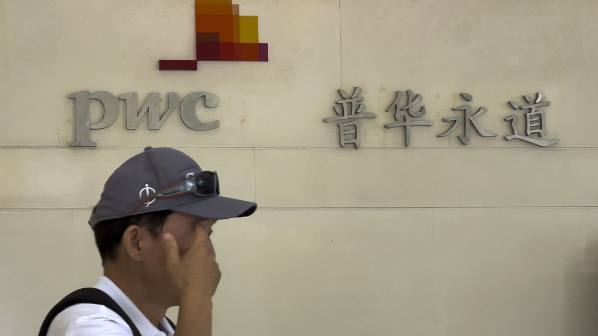 Pekín prohíbe la filial china de PwC por ocultar fraude en auditoría de Evergrande