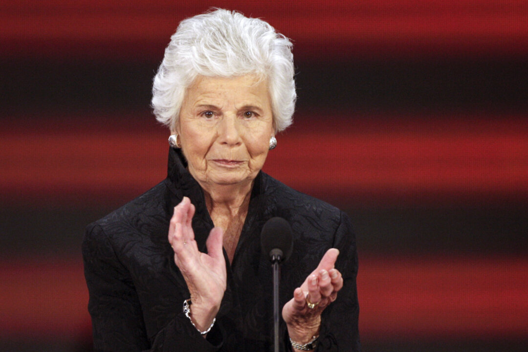 La primera mujer presidenta de la Cámara de Representantes de Ohio, la republicana Jo Ann Davidson, campeona de las mujeres republicanas, falleció a los 97 años