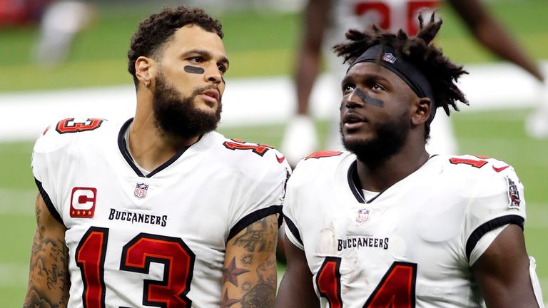 Tampa Bay asestó un doble golpe a la ofensiva mientras los receptores abiertos Chris Godwin y Mike Evans sufren lesiones graves