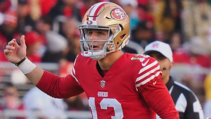 Brock Purdy limitado en la práctica de los Niners, pero George Kittle dice que planea regresar contra los Packers