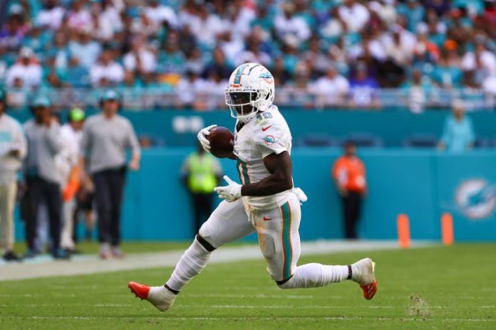 Tyreek Hills Dolphins pic