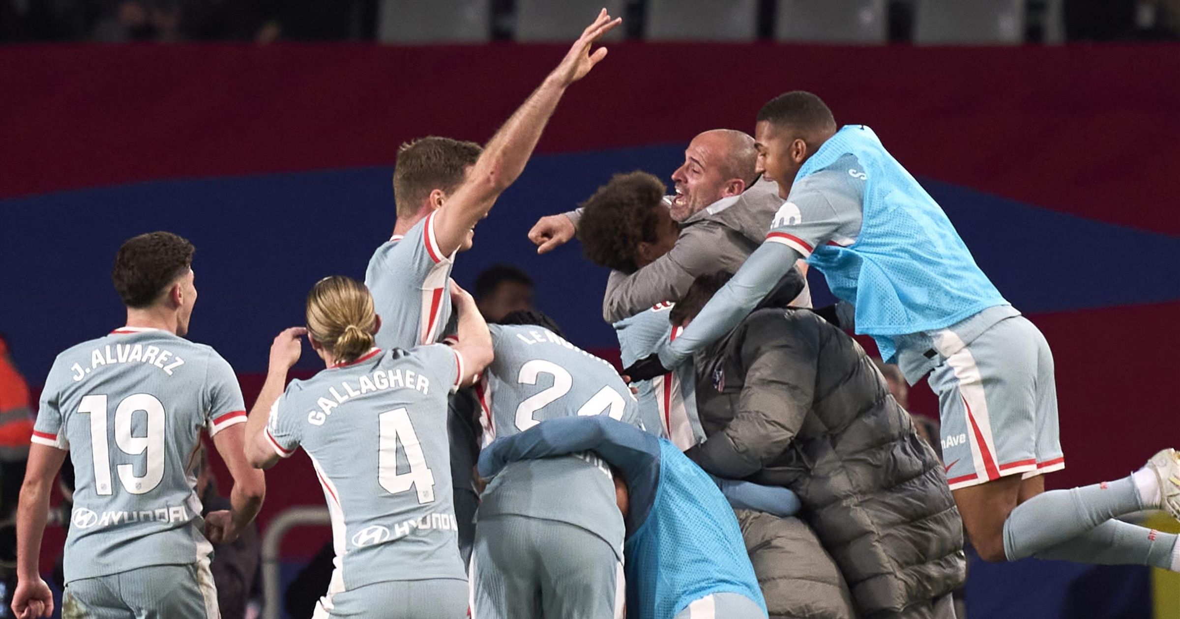 Sorloth anota tarde y coloca al Atleti de Simeone en la cima de La Liga con victoria ante el Barça