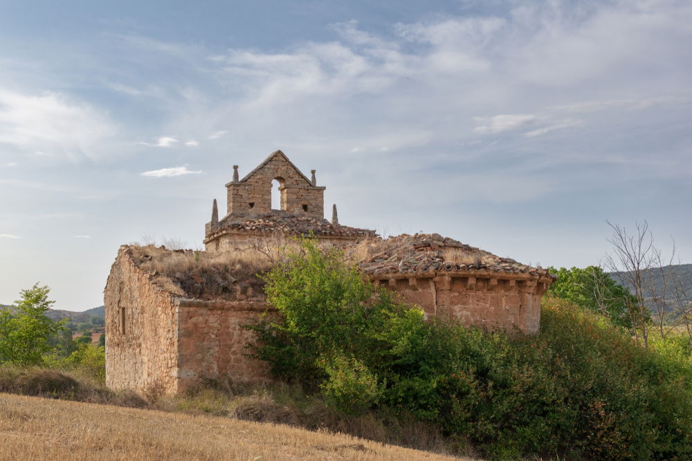 El pueblo abandonado de 350.000 euros de una pareja holandesa ahora está lleno de vida