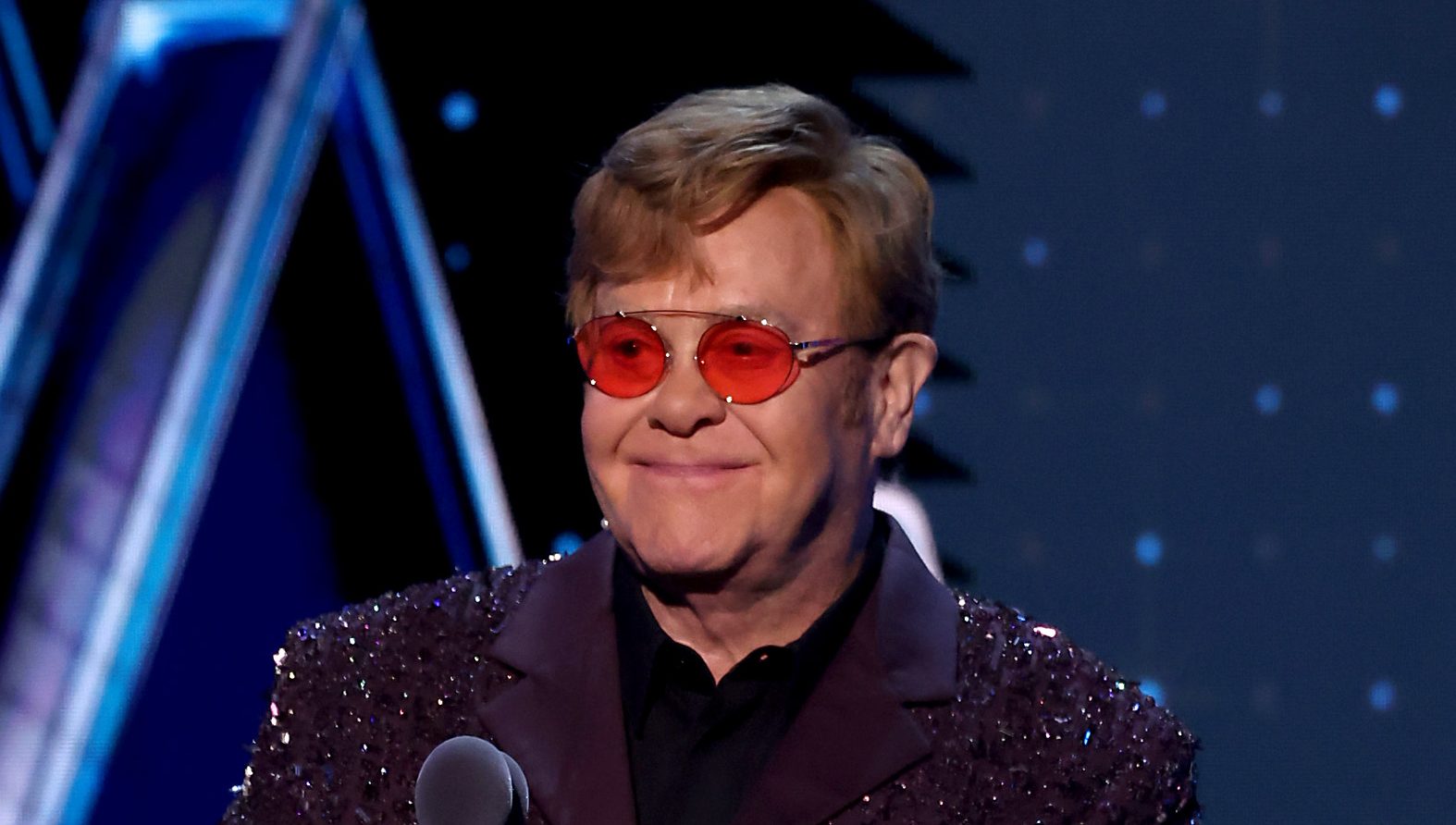 Salud de Elton John: ¿Tiene alguna enfermedad?