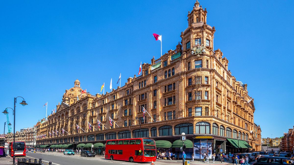 La principal tienda de Londres, Harrods, añade un cargo de cobertura a medida que se avecinan las huelgas navideñas