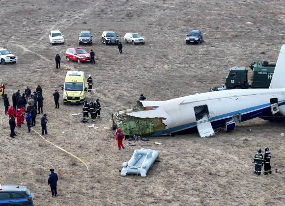 Se México solidariza con víctimas por desplome de avión en Azerbaiyán