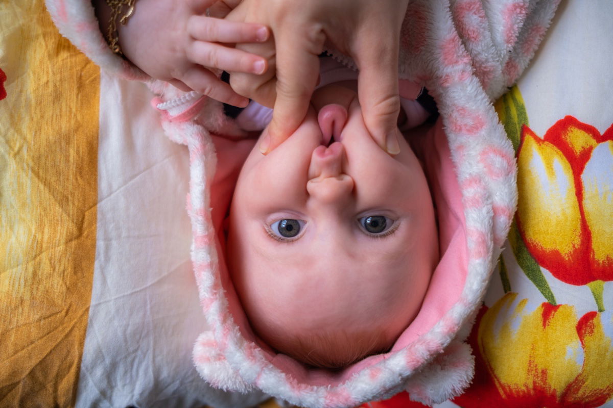 Agresión adorable: ¿por qué nos pellizcamos las mejillas o nos abrazamos fuerte?