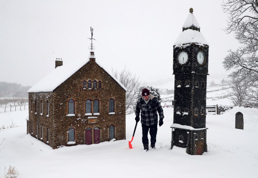 Las fuertes nevadas provocan perturbaciones generalizadas en el Reino Unido y Alemania