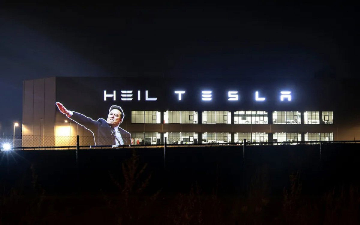 ‘Heil Tesla’ se proyectó en la fábrica de Tesla alemana de Musk: ¿un gesto demasiado lejos?