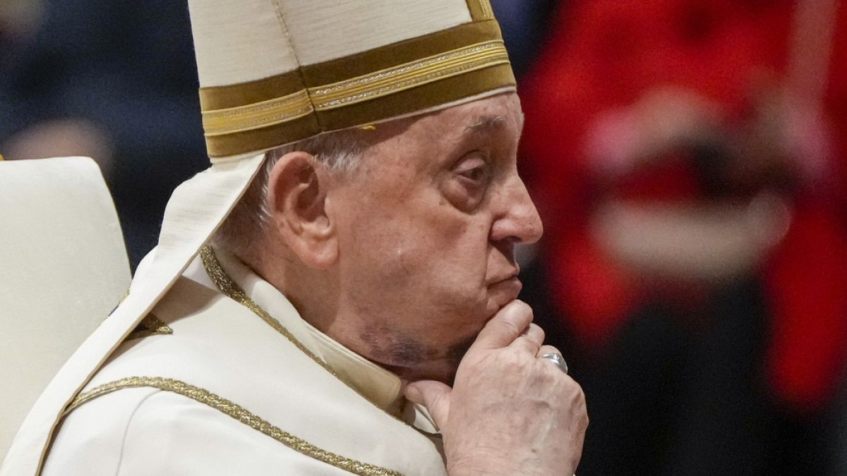 No, el Papa no ha dimitido, pero ¿cómo se elegiría a su sucesor?