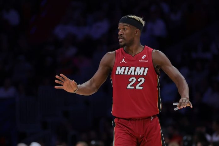 Jimmy Butler suspendido por dos juegos por Miami Heat después de que una estrella de la NBA perdiera el vuelo del equipo